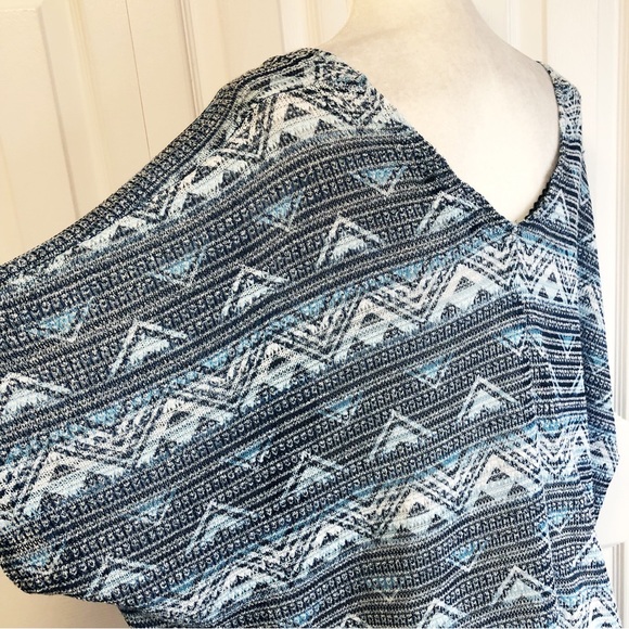 Almost Famous Blue Boho Tribal Print Fringe Poncho Top XL - Picture 15 of 16